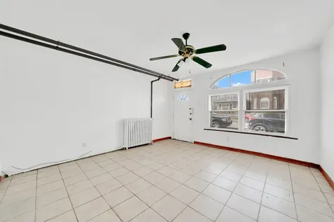 9953 South Avenue M W Chicago IL 60617