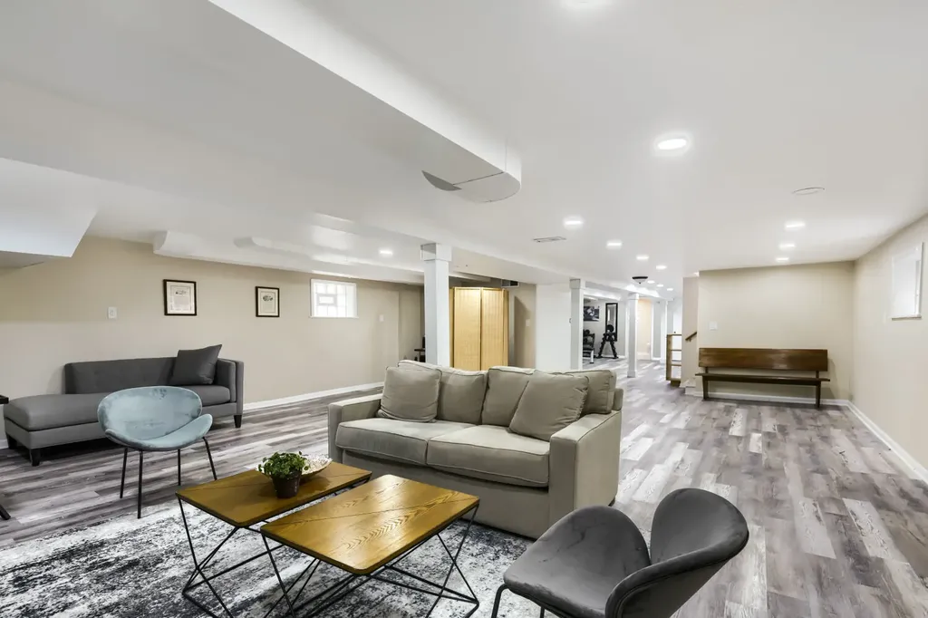 5310 North Lockwood Avenue Chicago IL 60630