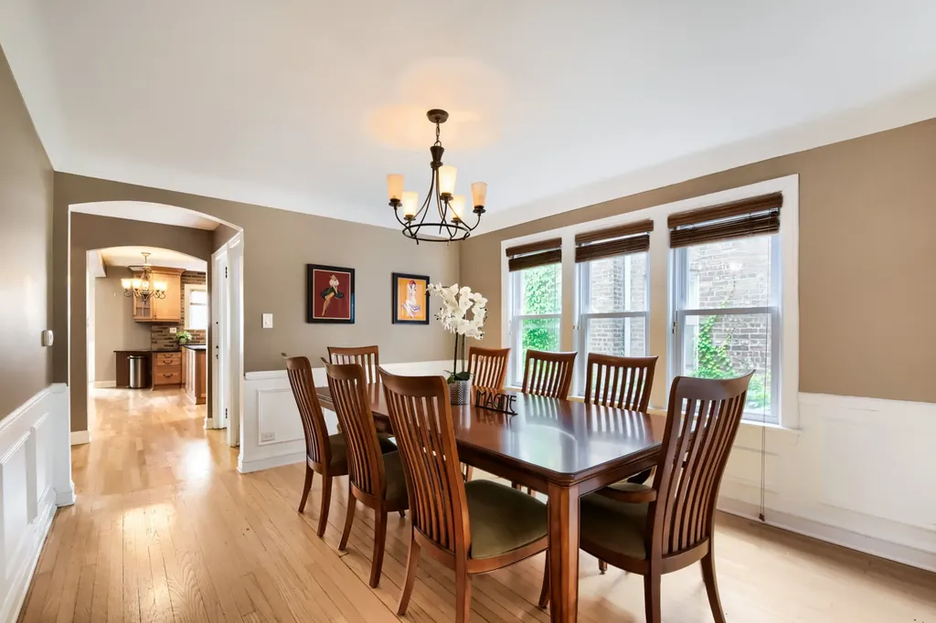 5310 North Lockwood Avenue Chicago IL 60630