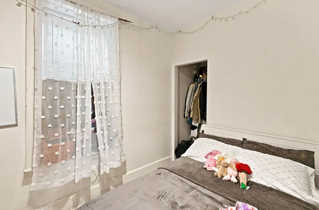2935 West 25th Place Chicago IL 60623