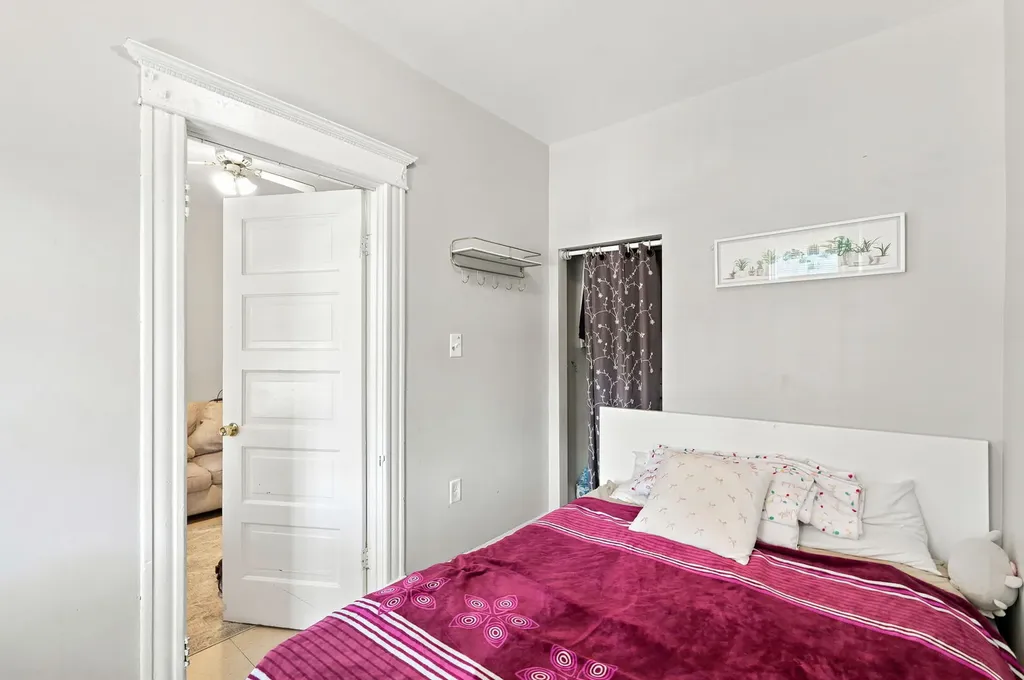 2935 West 25th Place Chicago IL 60623