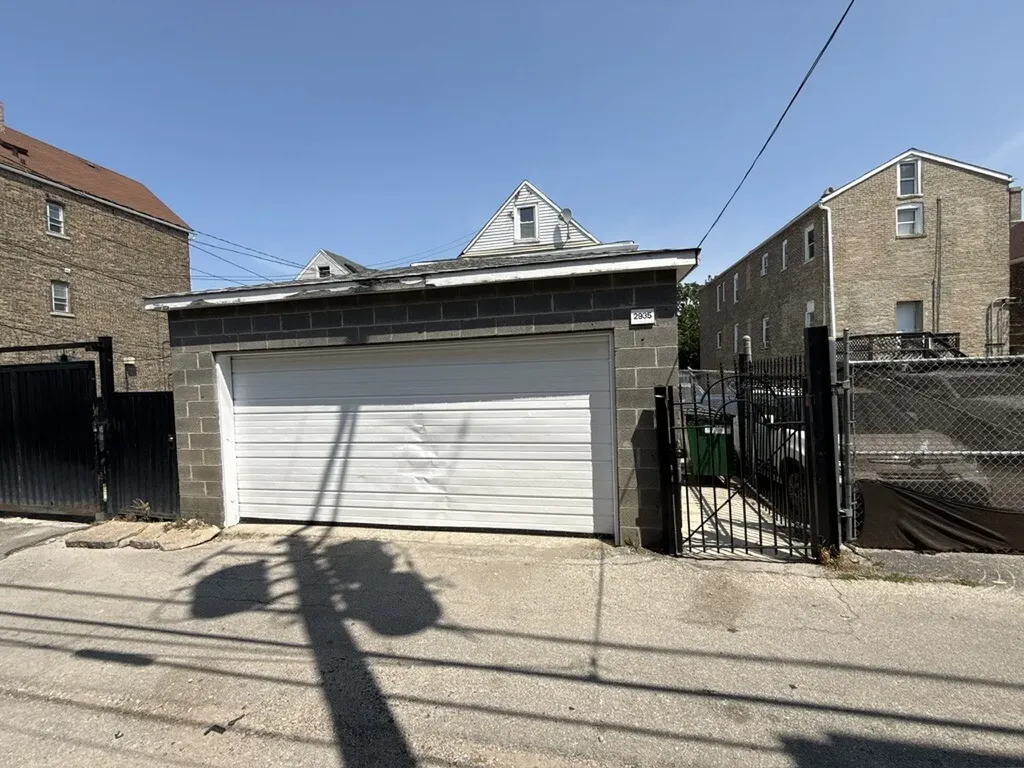 2935 West 25th Place Chicago IL 60623