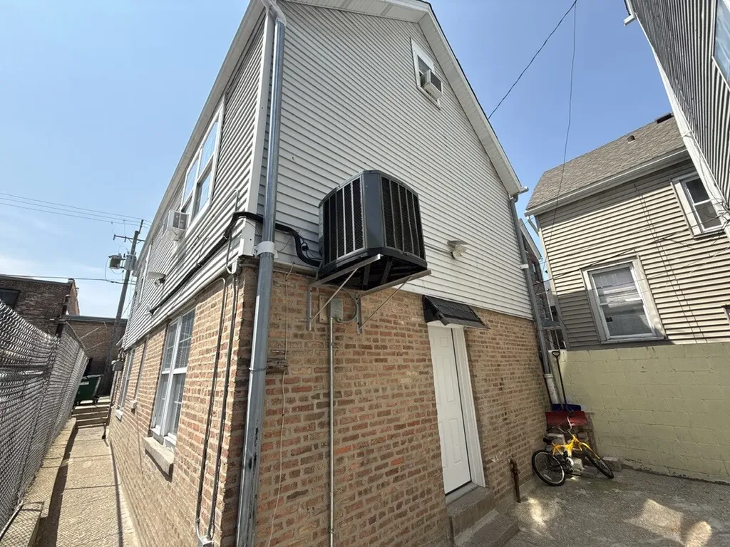 2935 West 25th Place Chicago IL 60623