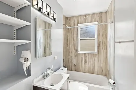 2935 West 25th Place Chicago IL 60623