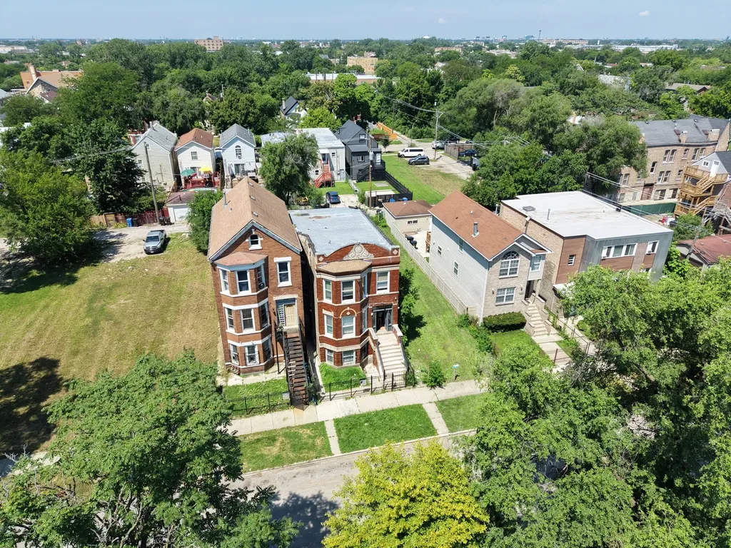 1622 South Karlov Avenue Chicago IL 60623