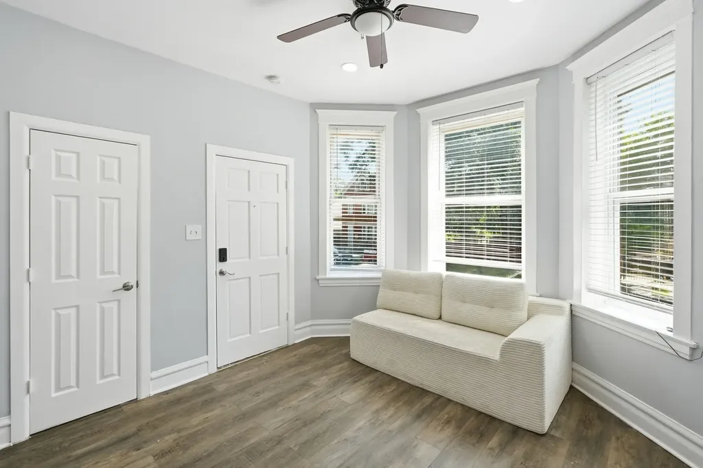 1622 South Karlov Avenue Chicago IL 60623