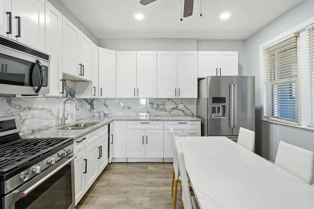1622 South Karlov Avenue Chicago IL 60623