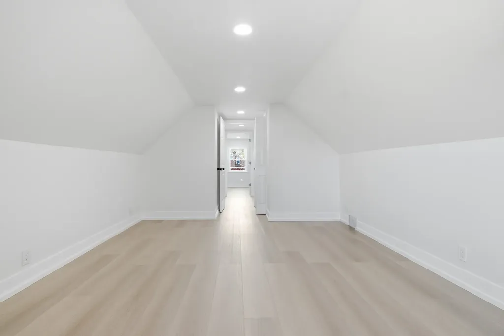 3250 North Olcott Avenue Chicago IL 60634