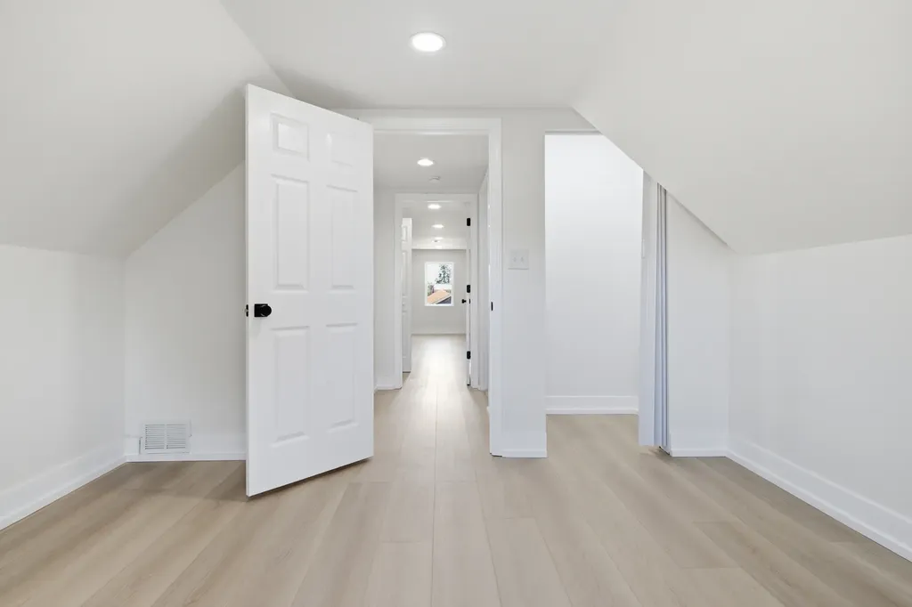3250 North Olcott Avenue Chicago IL 60634
