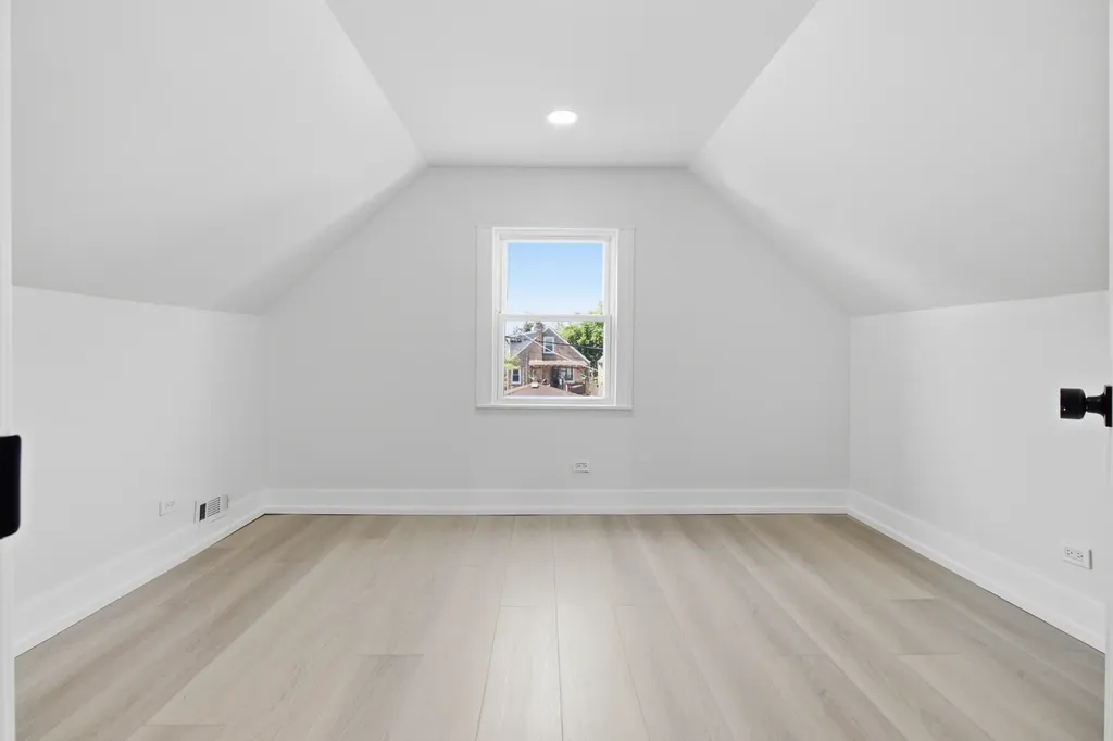 3250 North Olcott Avenue Chicago IL 60634