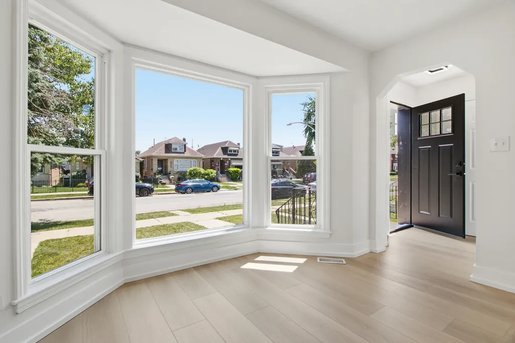 3250 North Olcott Avenue Chicago IL 60634