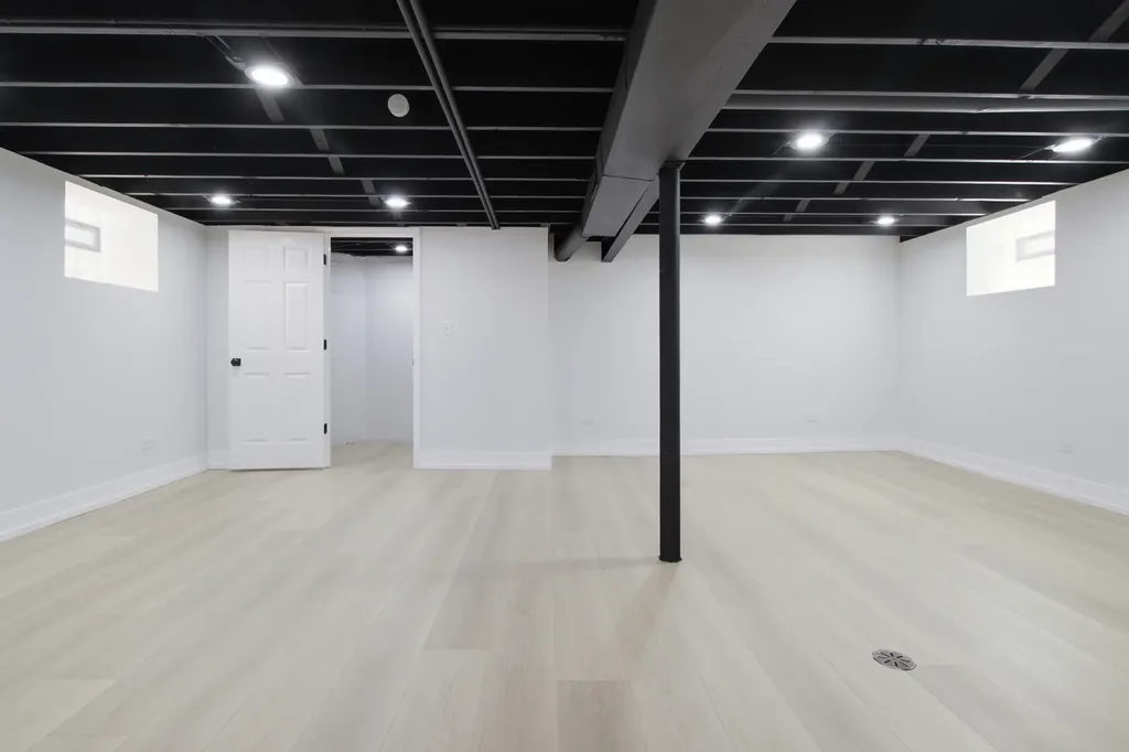 3250 North Olcott Avenue Chicago IL 60634