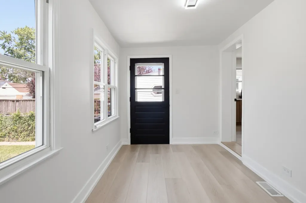 3250 North Olcott Avenue Chicago IL 60634