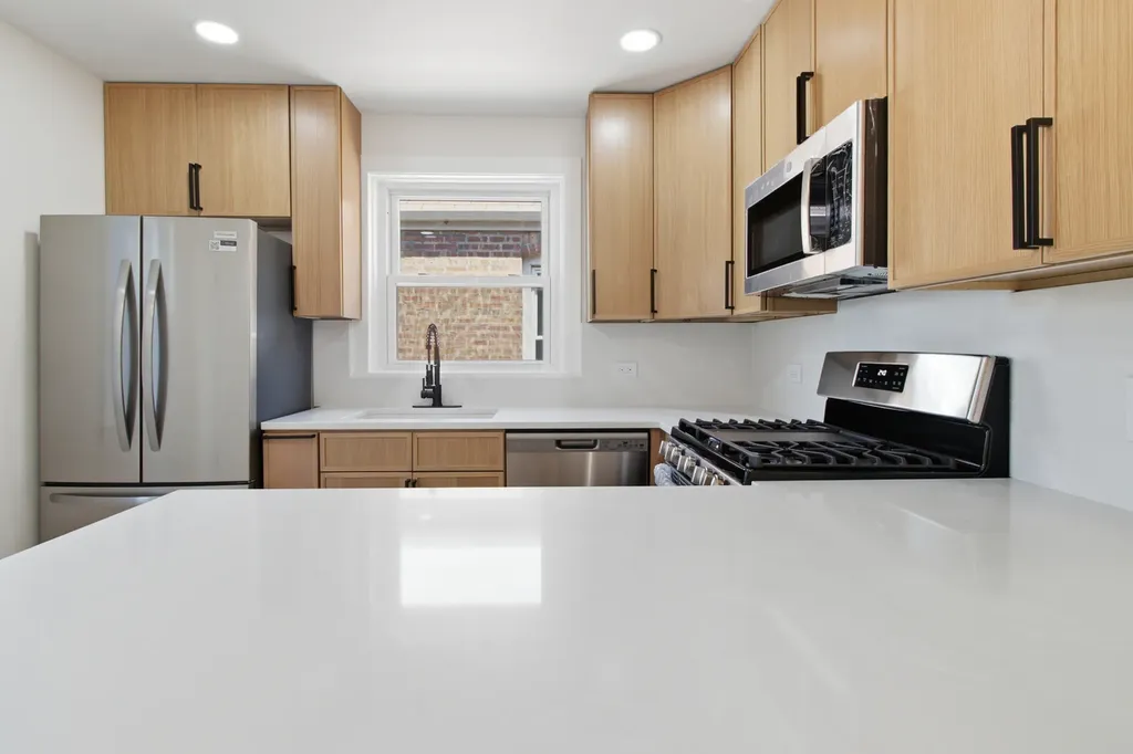 3250 North Olcott Avenue Chicago IL 60634