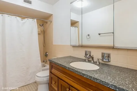 6007 North Sheridan Road Chicago IL 60660