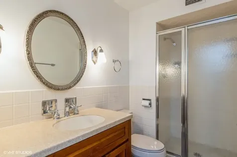 6007 North Sheridan Road Chicago IL 60660