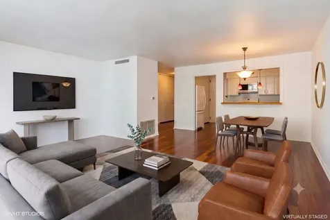 6007 North Sheridan Road Chicago IL 60660