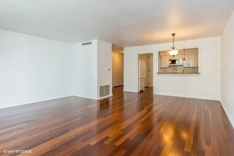 6007 North Sheridan Road Chicago IL 60660