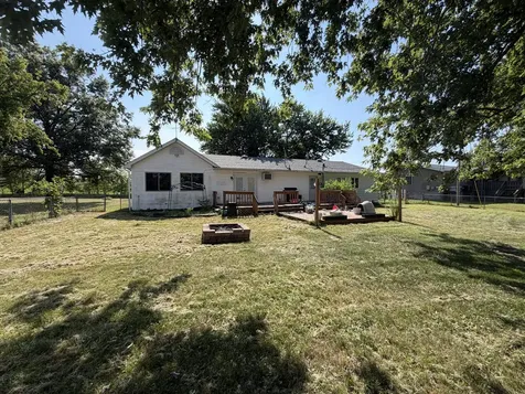 1995 North 1950 Road E Watseka IL 60970