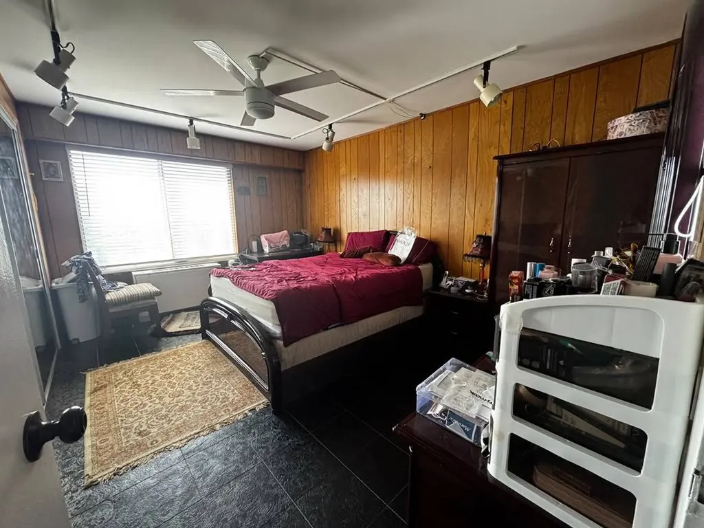 7061 North Kedzie Avenue Chicago IL 60645