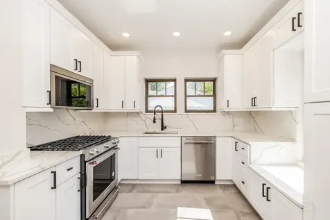 330 South River Lane Geneva IL 60134