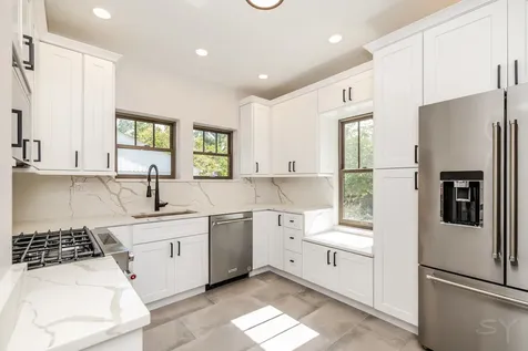 330 South River Lane Geneva IL 60134