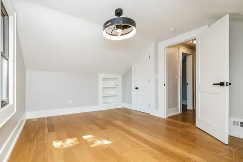 330 South River Lane Geneva IL 60134