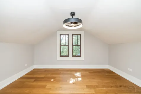 330 South River Lane Geneva IL 60134