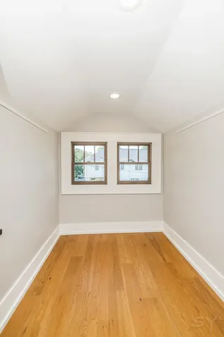 330 South River Lane Geneva IL 60134