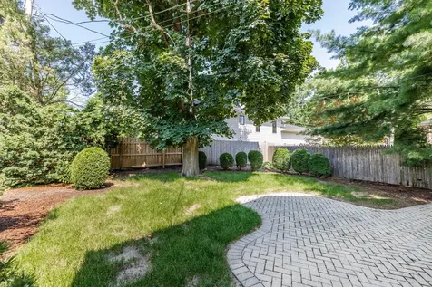 330 South River Lane Geneva IL 60134