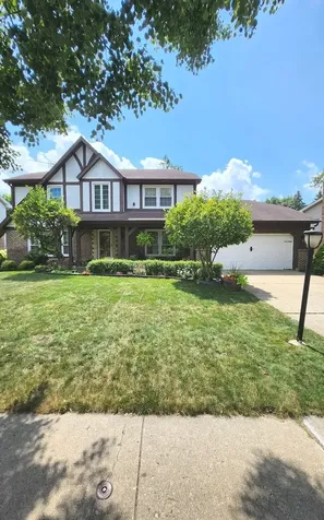 709 Garfield Avenue Libertyville IL 60048