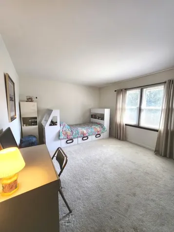 709 Garfield Avenue Libertyville IL 60048
