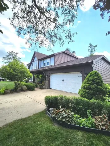 709 Garfield Avenue Libertyville IL 60048