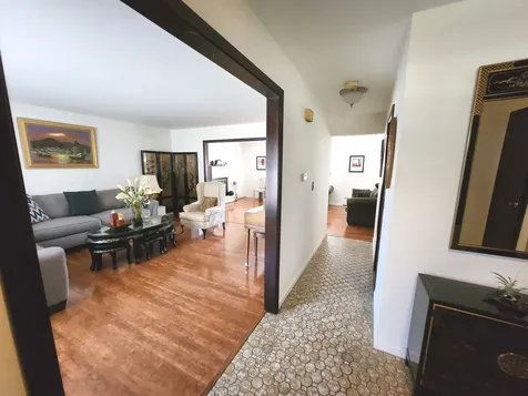 709 Garfield Avenue Libertyville IL 60048