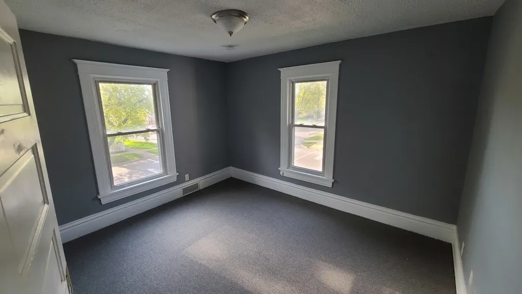 121 North May Street Aurora IL 60506
