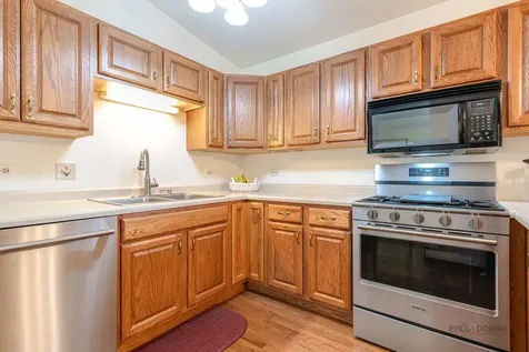 916 Lorelei Drive Zion IL 60099