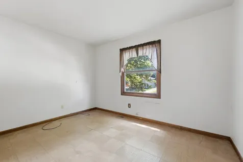 1119 94TH Avenue W Rock Island IL 61201
