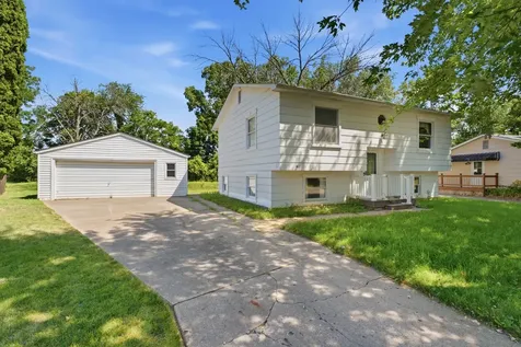 1119 94TH Avenue W Rock Island IL 61201