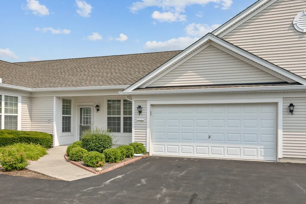 13504 Bonaire Road Huntley IL 60142