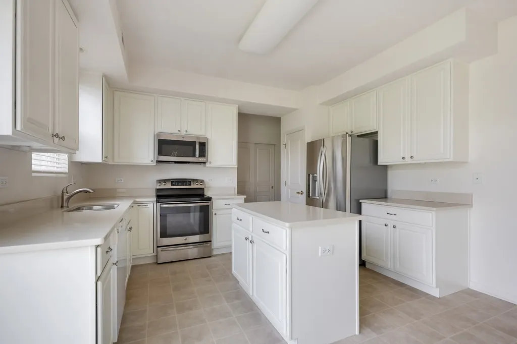 13504 Bonaire Road Huntley IL 60142