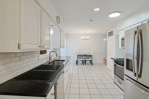 521 Edgewood Lane Elk Grove Village IL 60007