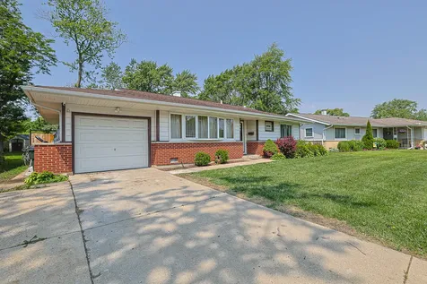 521 Edgewood Lane Elk Grove Village IL 60007