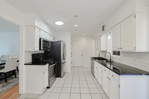 521 Edgewood Lane Elk Grove Village IL 60007