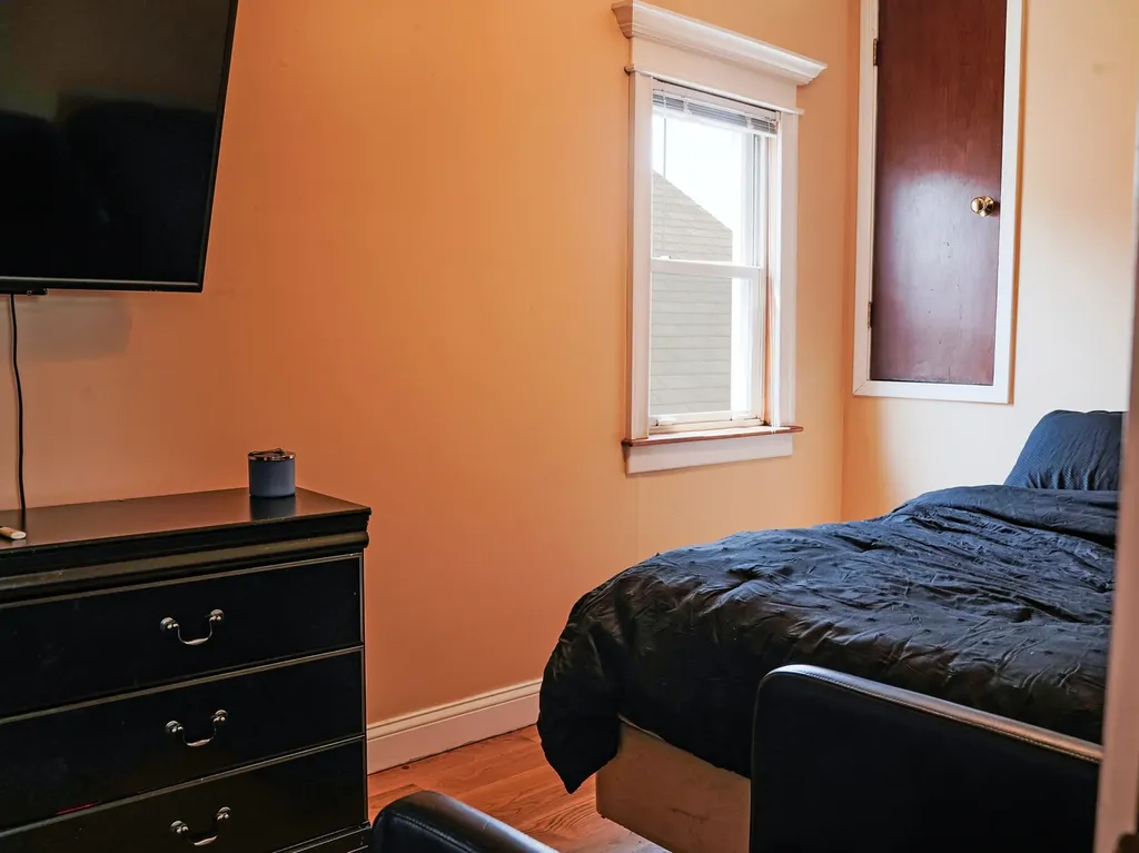 637 West 46th Place Chicago IL 60609