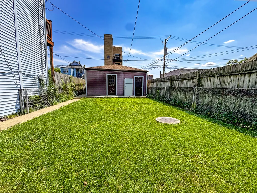 637 West 46th Place Chicago IL 60609