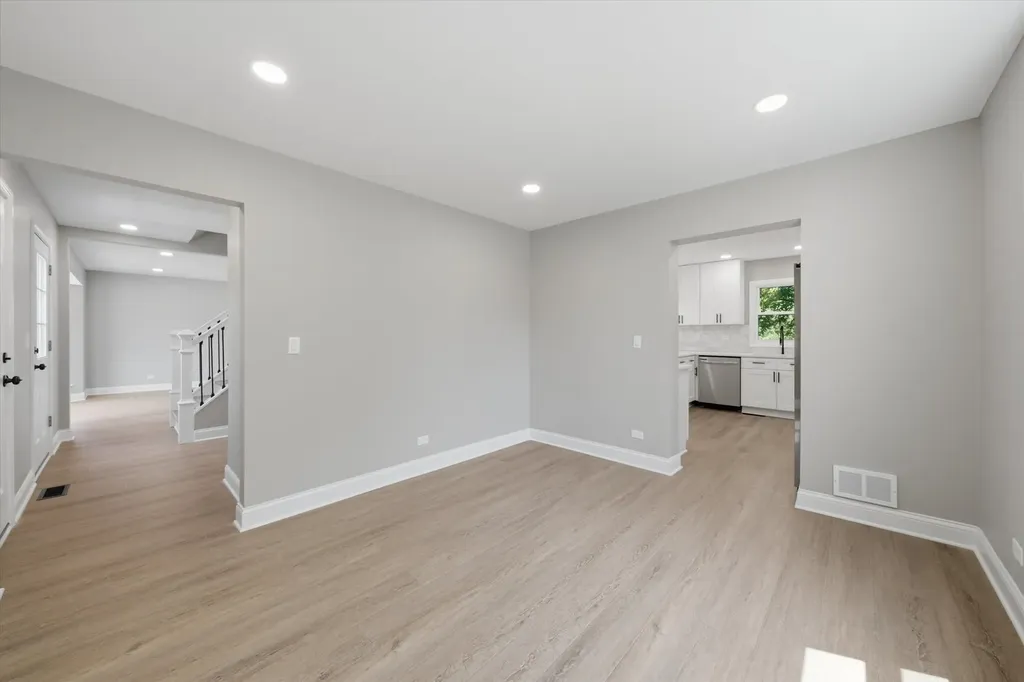 308 Homewood Drive Bolingbrook IL 60440