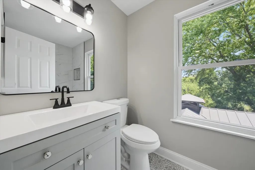 308 Homewood Drive Bolingbrook IL 60440