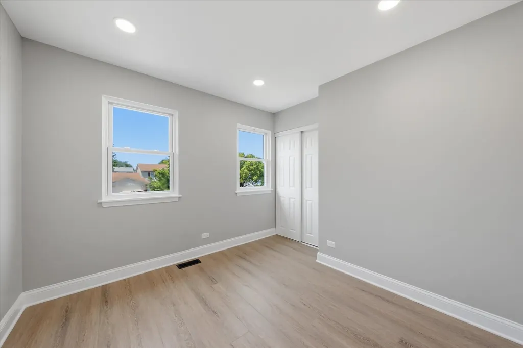308 Homewood Drive Bolingbrook IL 60440