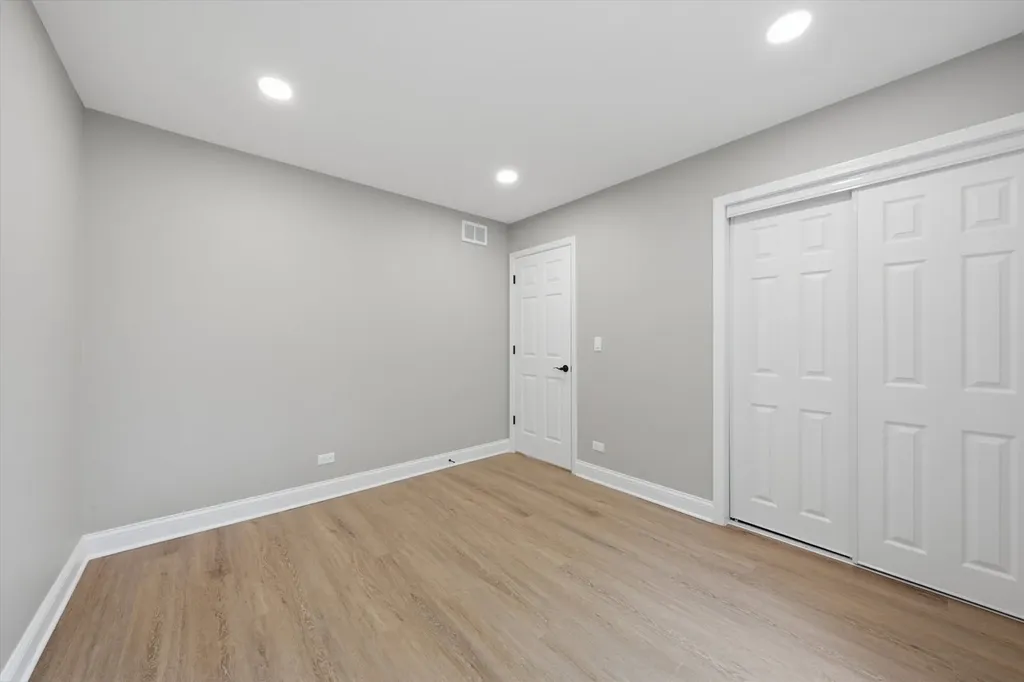 308 Homewood Drive Bolingbrook IL 60440
