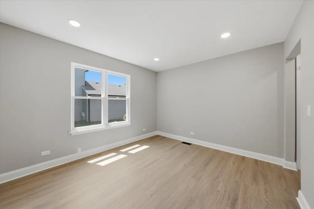 308 Homewood Drive Bolingbrook IL 60440